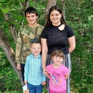 Meet your Posher, Leeann